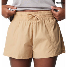 Muat gambar ke Galeri viewer, Columbia Women&#39;s Boundless Trek Active Short
