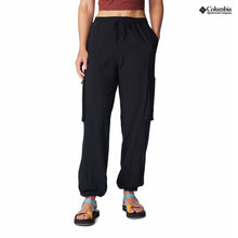 Load image into Gallery viewer, Columbia Women&#39;s Boundless Trek Cargo Pant
